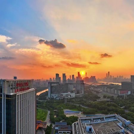 Guangzhou Pazhou Ln Dongfang Hotel Екстер'єр фото