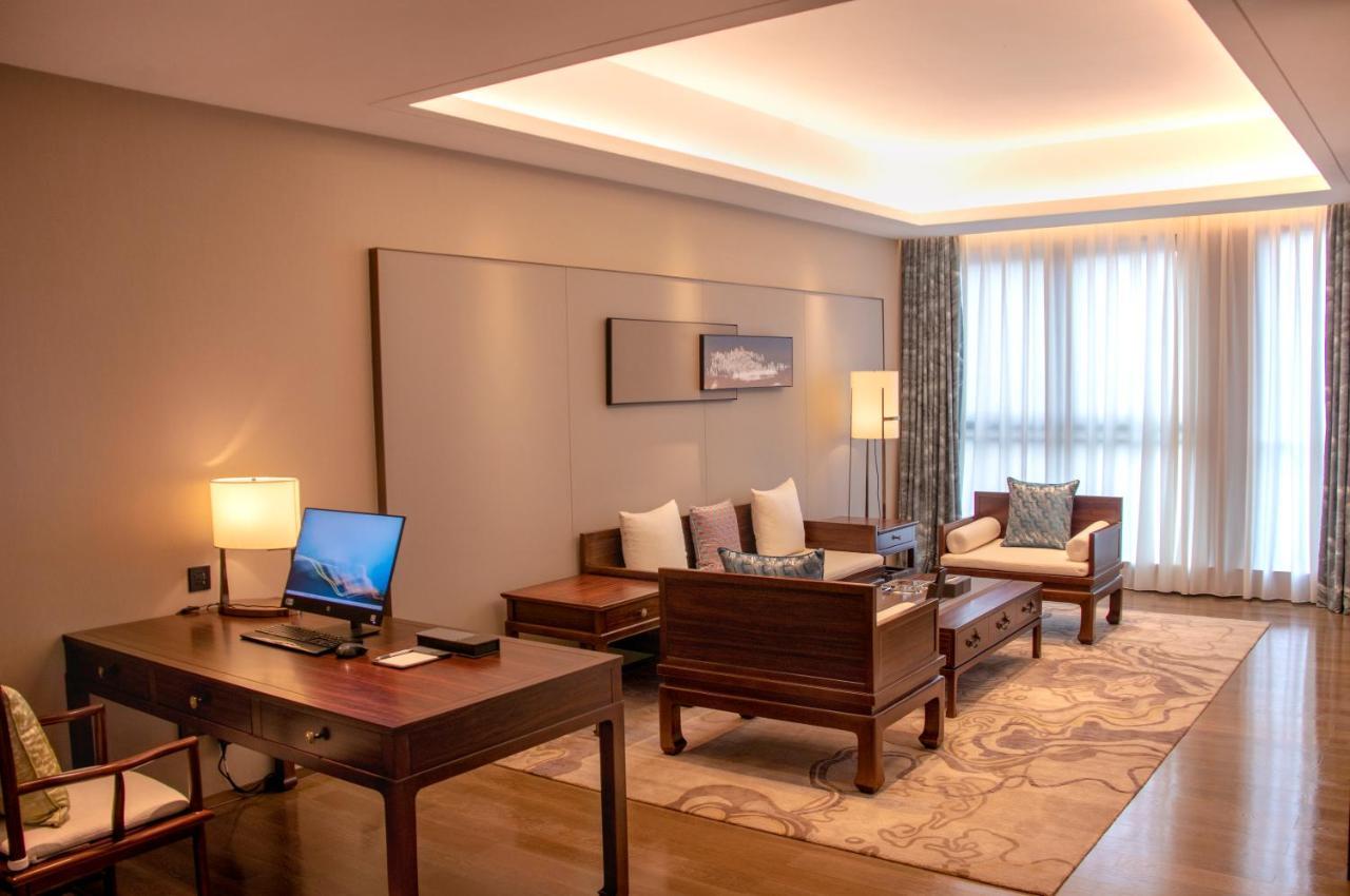 Guangzhou Pazhou Ln Dongfang Hotel Екстер'єр фото