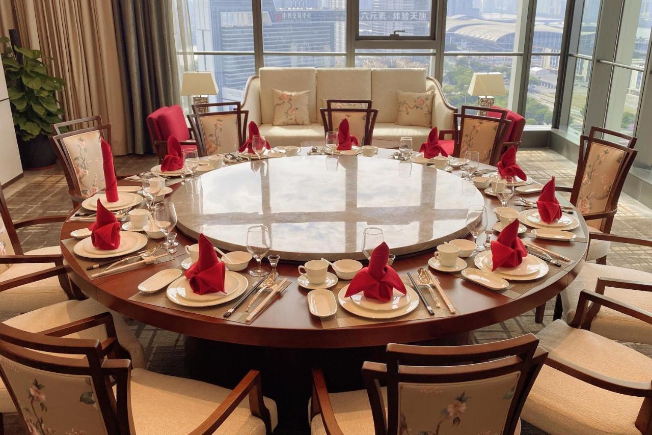 Guangzhou Pazhou Ln Dongfang Hotel Екстер'єр фото