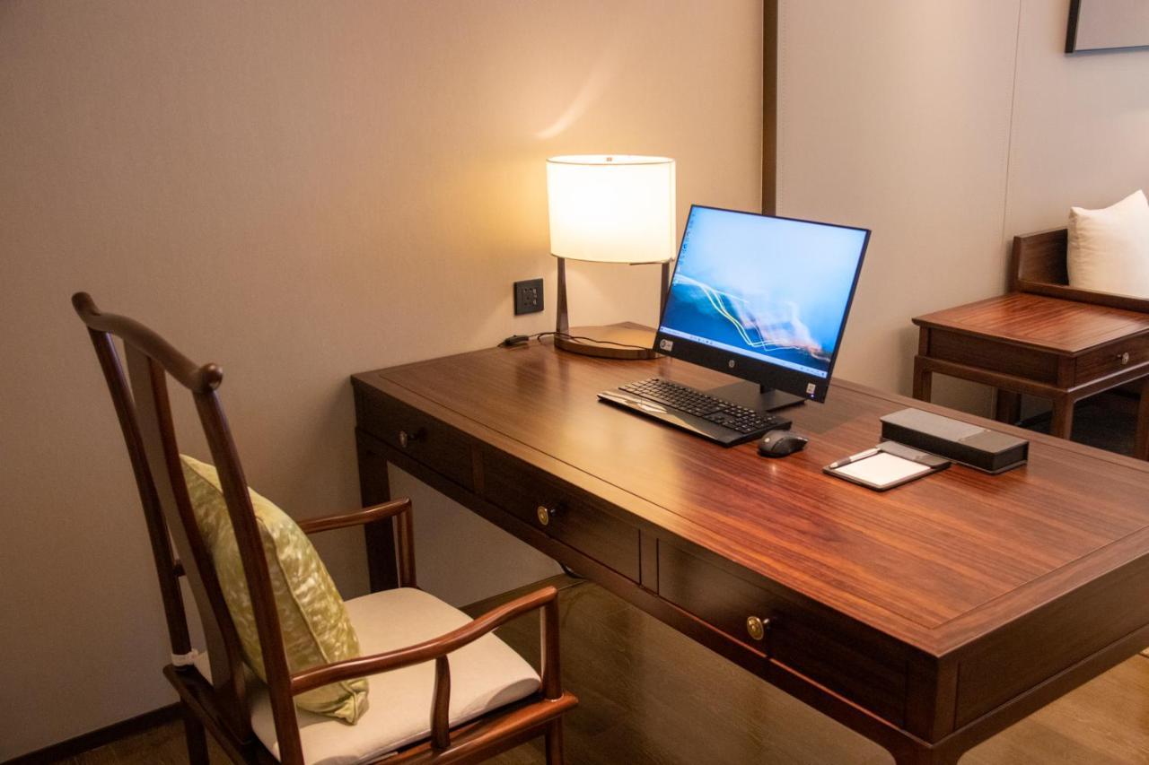 Guangzhou Pazhou Ln Dongfang Hotel Екстер'єр фото
