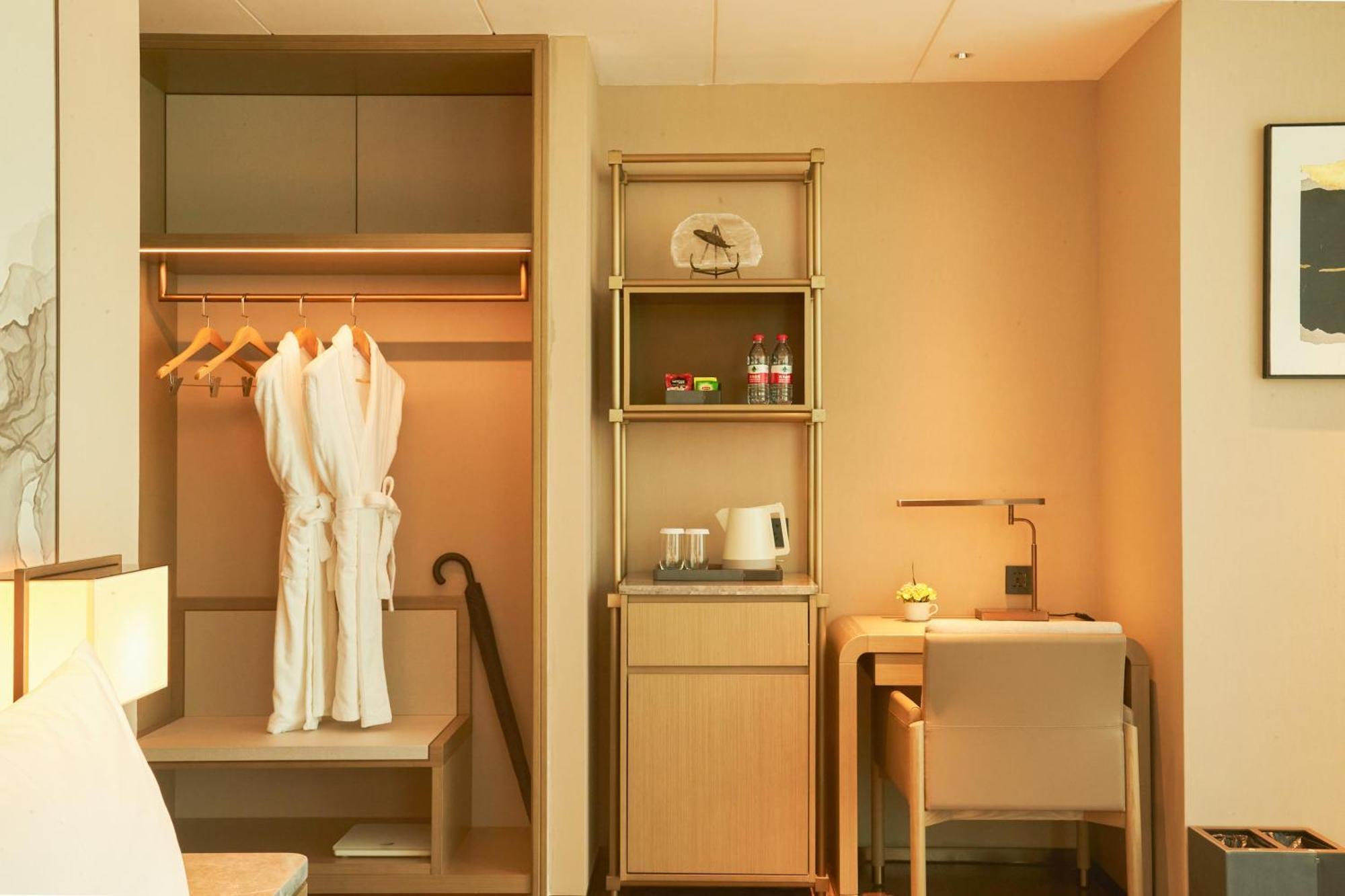 Guangzhou Pazhou Ln Dongfang Hotel Екстер'єр фото