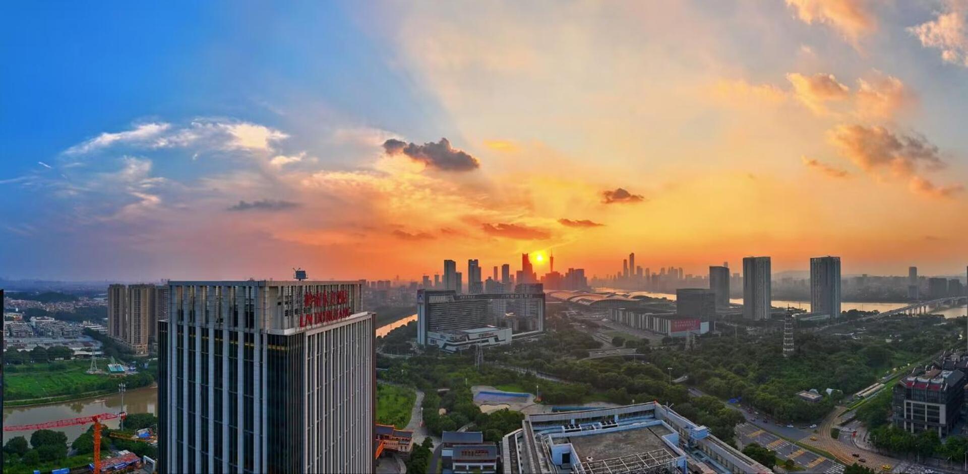 Guangzhou Pazhou Ln Dongfang Hotel Екстер'єр фото